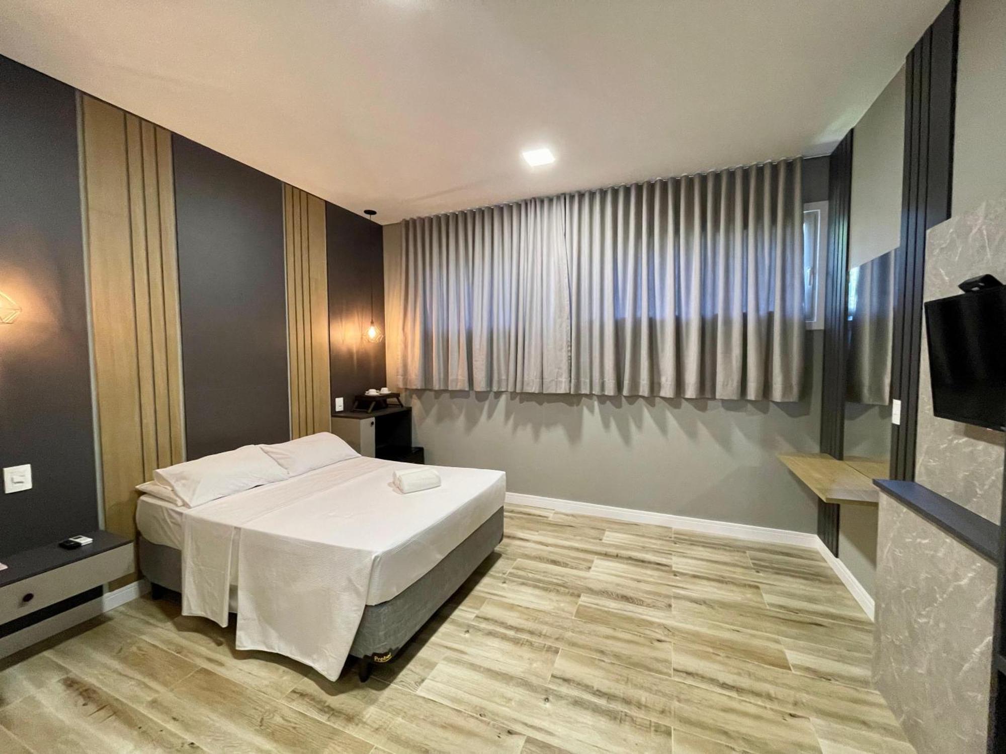 Eleganz Suites Exclusive Centro กรามาโด ภายนอก รูปภาพ