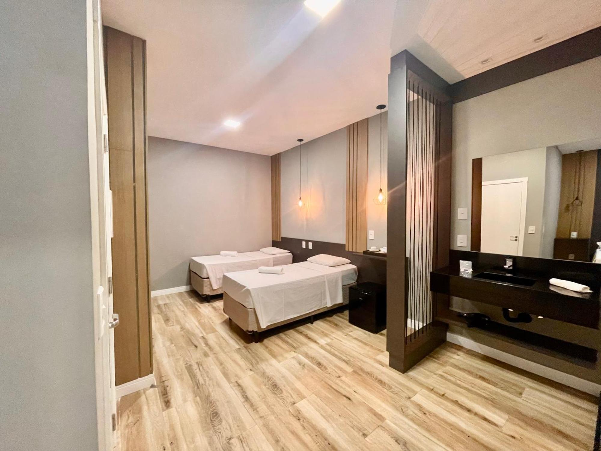 Eleganz Suites Exclusive Centro กรามาโด ภายนอก รูปภาพ